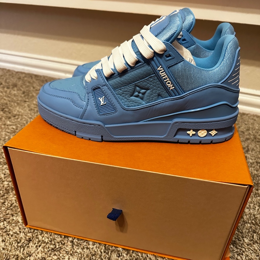 Men Louis Vuitton Trainer 'Embossed Monogram - Blue'